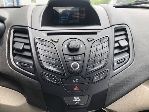 Used 2015 Ford Fiesta SE FWD image 26