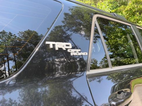 Used 2020 Toyota 4Runner TRD Off-Road Premium w/ Moonroof Package AWD/4WD image 22