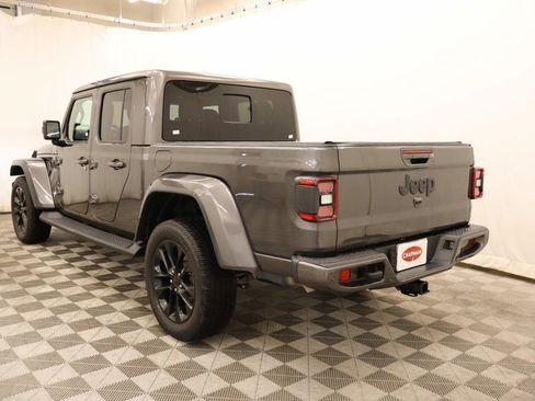 Used 2021 Jeep Gladiator Overland image 3