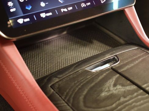 Used 2023 Maserati Grecale Modena AWD/4WD image 33