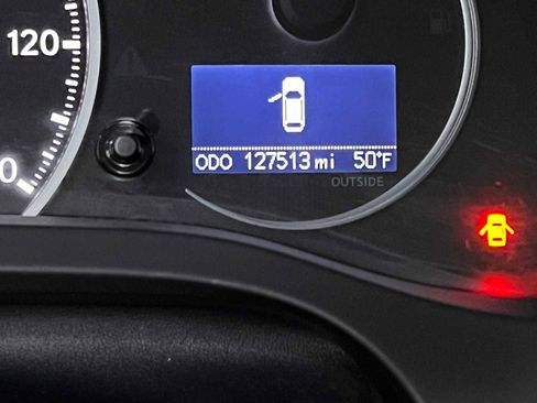 Used 2011 Lexus CT 200h Premium image 28