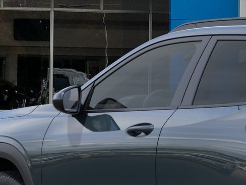 New 2026 Chevrolet Trax LT FWD image 36