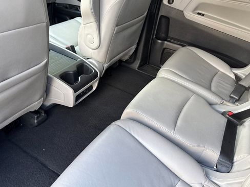 Used 2019 Honda Odyssey EX-L image 25
