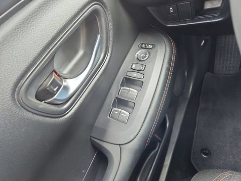 Certified 2025 Honda HR-V Sport image 23