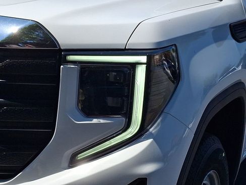 Used 2024 GMC Sierra 1500 Pro w/ Pro Value Package RWD image 9