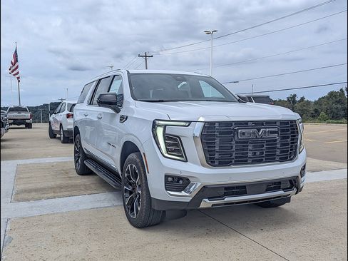 New 2026 GMC Yukon XL Denali w/ Advanced Technology Package AWD/4WD image 5