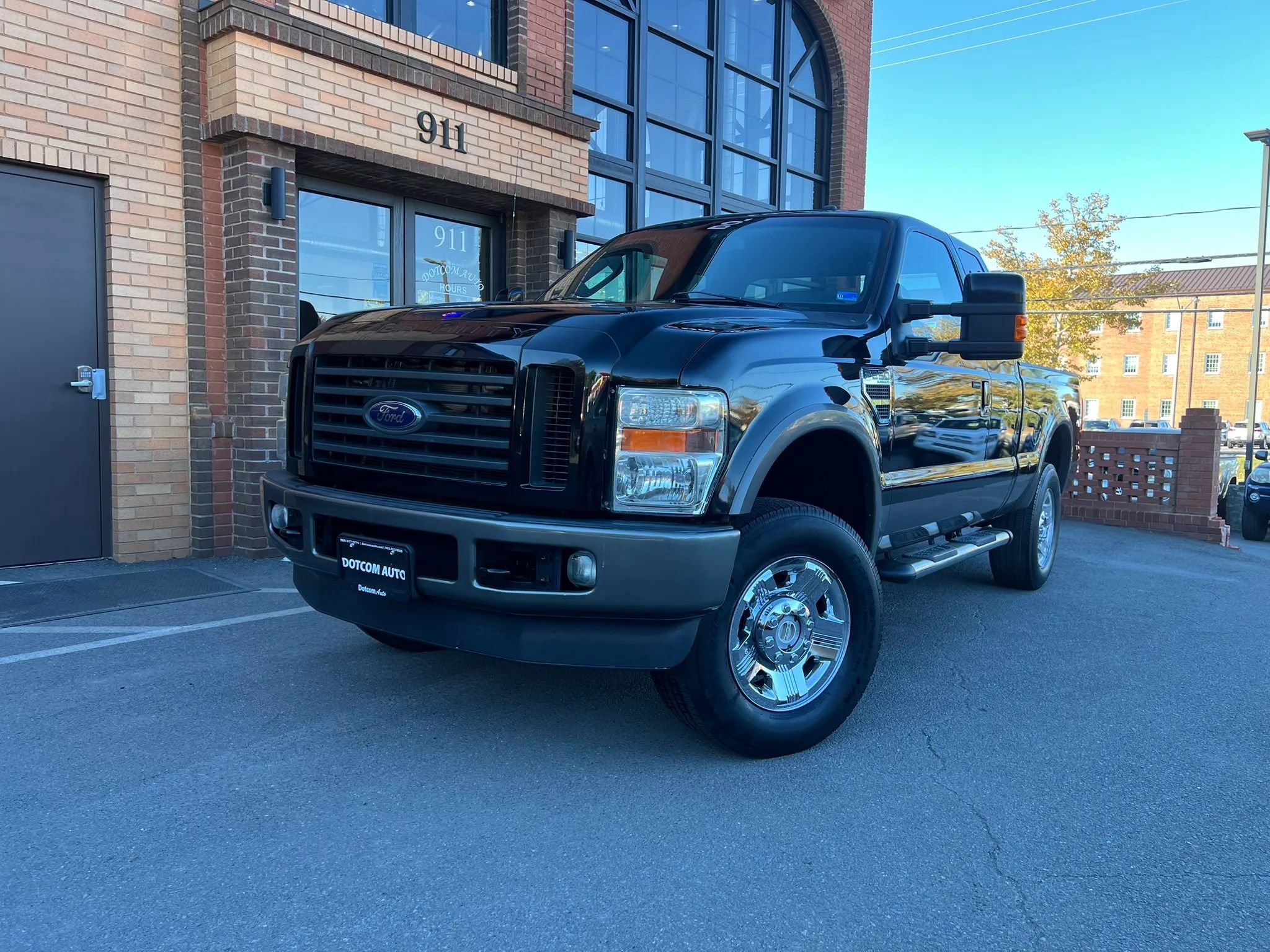 Used 2009 Ford F250 FX4 AWD/4WD image 2