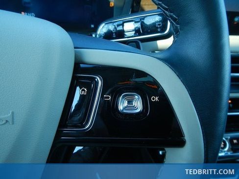 Certified 2025 Lincoln Corsair Reserve image 28