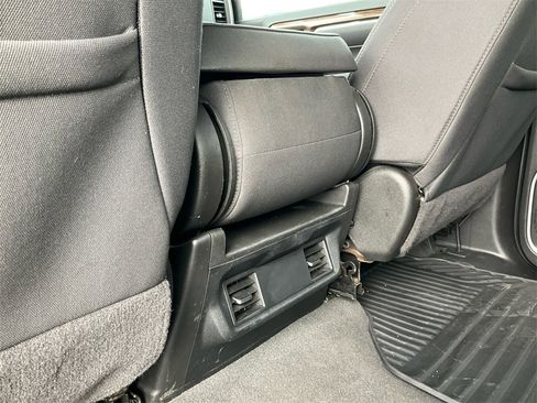 Used 2024 Chevrolet Silverado 2500 LT image 28