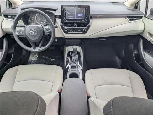 Used 2022 Toyota Corolla LE FWD image 16