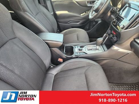 Used 2024 Subaru Forester Premium AWD/4WD image 16