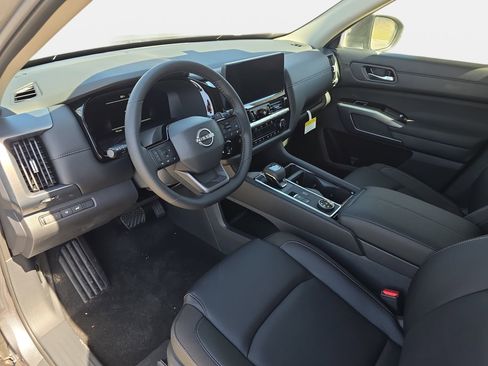 New 2026 Nissan Pathfinder SL AWD/4WD image 16