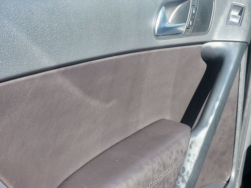 Used 2016 Volkswagen Tiguan SE image 13