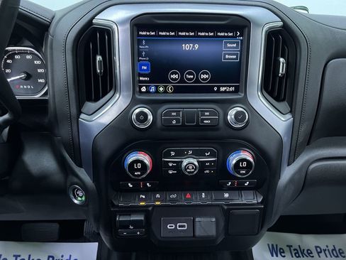 Used 2020 GMC Sierra 1500 SLE w/ SLE Value Package RWD image 22