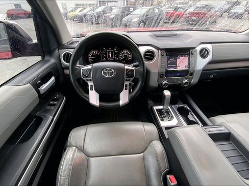 Used 2019 Toyota Tundra Limited w/ Limited Premium Package image 5
