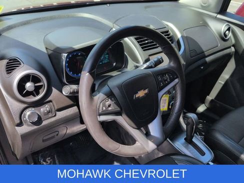 Certified 2016 Chevrolet Trax LT w/ LT Sun and Sound Package AWD/4WD image 11