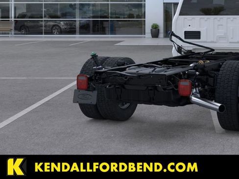 New 2025 Ford F550 4x4 Regular Cab Super Duty image 14