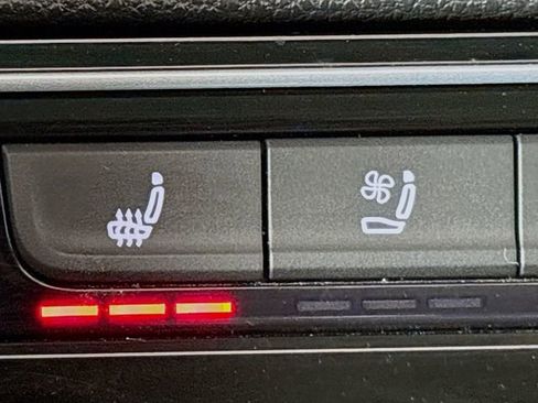 Used 2023 Volkswagen Atlas SEL Premium image 21