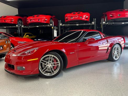 Used 2007 Chevrolet Corvette Z06 w/ Preferred Equipment Group RWD image 3