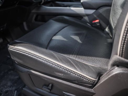 Used 2021 RAM 3500 Laramie w/ Night Edition image 41