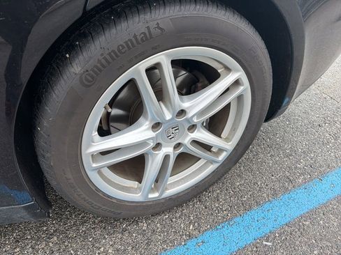 Used 2015 Porsche Panamera image 24