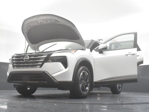 New 2026 Nissan Rogue SV w/ Cold Weather Package image 38