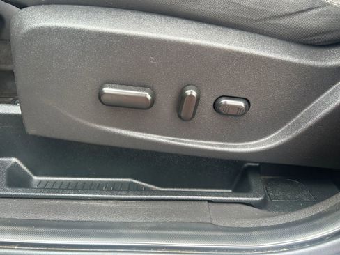 Used 2018 Ford Escape SE w/ SE Sync 3 Package image 13
