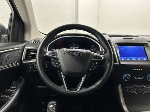 Used 2020 Ford Edge SEL w/ Cold Weather Package AWD/4WD image 13