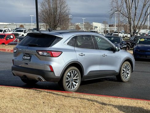 Used 2022 Ford Escape Titanium w/ Class II Trailer Tow Package image 8