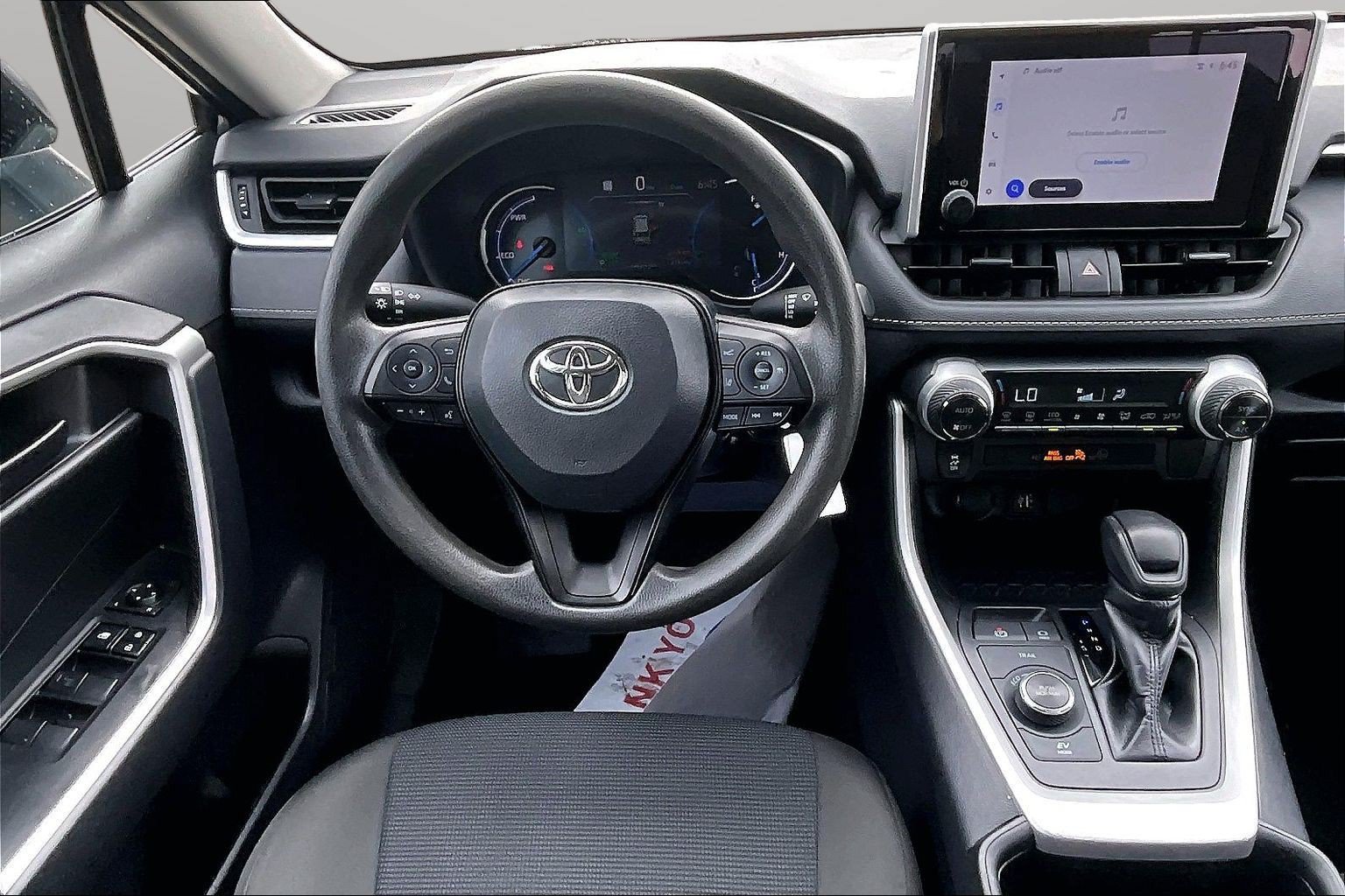 Used 2024 Toyota RAV4 LE AWD/4WD image 5