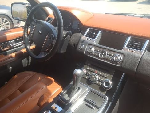 Used 2010 Land Rover Range Rover Sport HSE LUX image 4