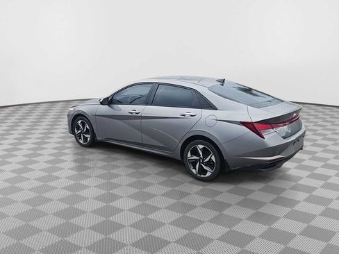 Used 2023 Hyundai Elantra SEL w/ Convenience Package FWD image 6