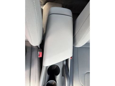 New 2026 Hyundai Elantra SE FWD image 25