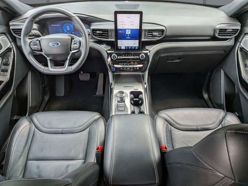 Used 2023 Ford Explorer ST w/ Equipment Group 401A AWD/4WD image 17