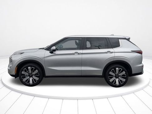 New 2026 Mitsubishi Outlander SE FWD image 6