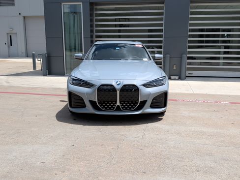 Used 2022 BMW i4 eDrive40 w/ M Sport Package RWD image 3