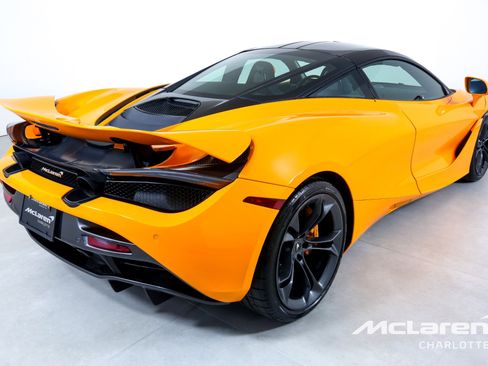 Used 2019 McLaren 720S image 9