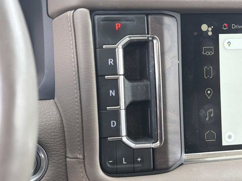 Used 2024 GMC Yukon Denali w/ Denali Reserve Package image 11