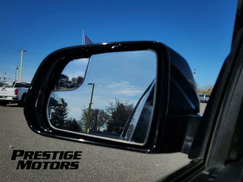 Used 2024 Jeep Wagoneer L Series II w/ Flexible Seating Group image 14