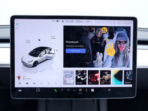 Used 2023 Tesla Model 3 Standard Range image 23