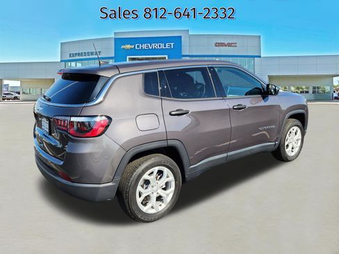 Used 2024 Jeep Compass Sport AWD/4WD image 7