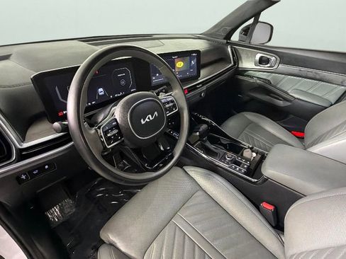 Used 2024 Kia Sorento SX Prestige w/ Sage Leather Package AWD/4WD image 18