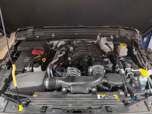 Used 2024 Jeep Gladiator Sport image 28