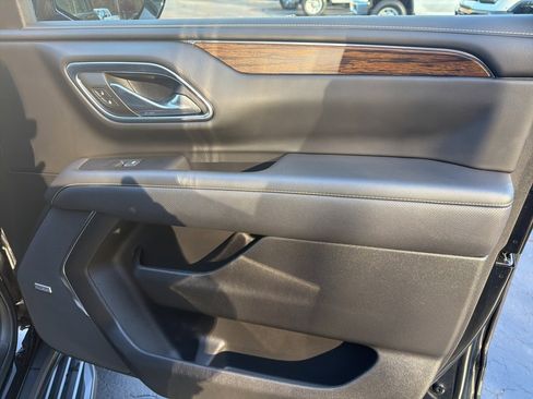 Certified 2024 Chevrolet Suburban Premier image 17