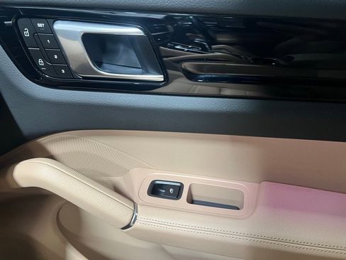 Used 2023 Porsche Cayenne image 27
