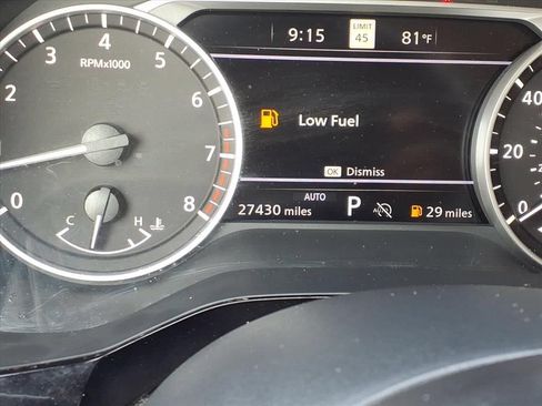Used 2023 Nissan Pathfinder SL AWD/4WD image 28