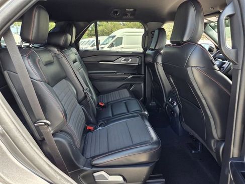 Certified 2025 Ford Explorer ST-Line w/ Premium Package RWD image 18