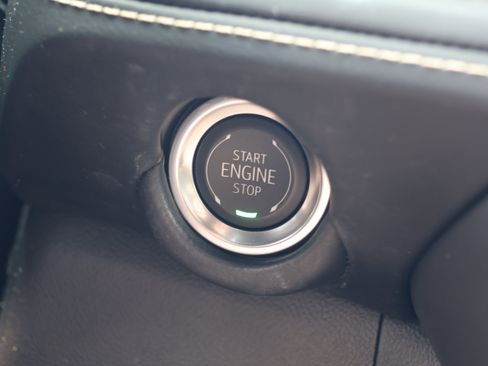 Used 2025 Chevrolet Tahoe Premier AWD/4WD image 28
