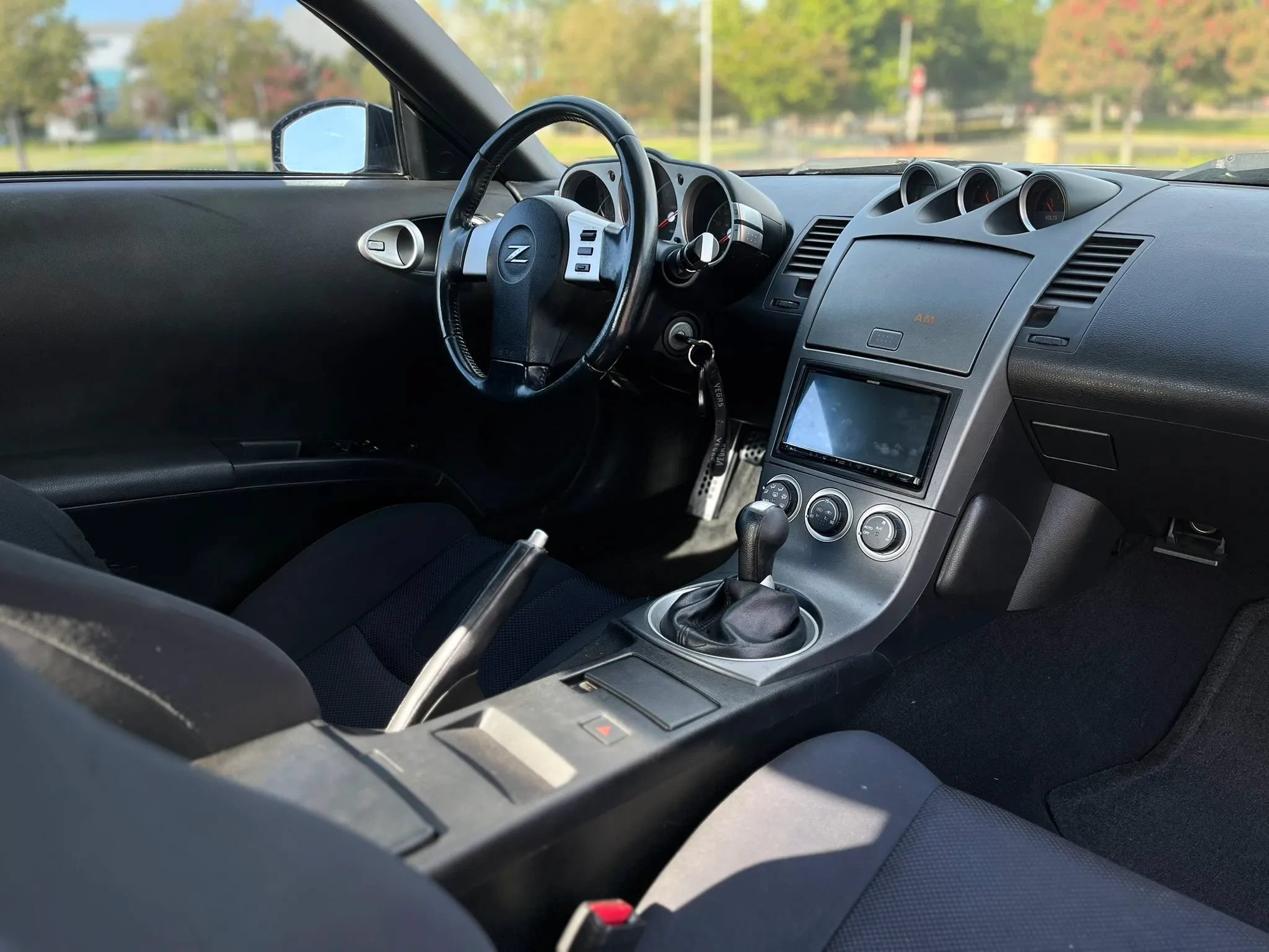Used 2005 Nissan 350Z Performance RWD image 12