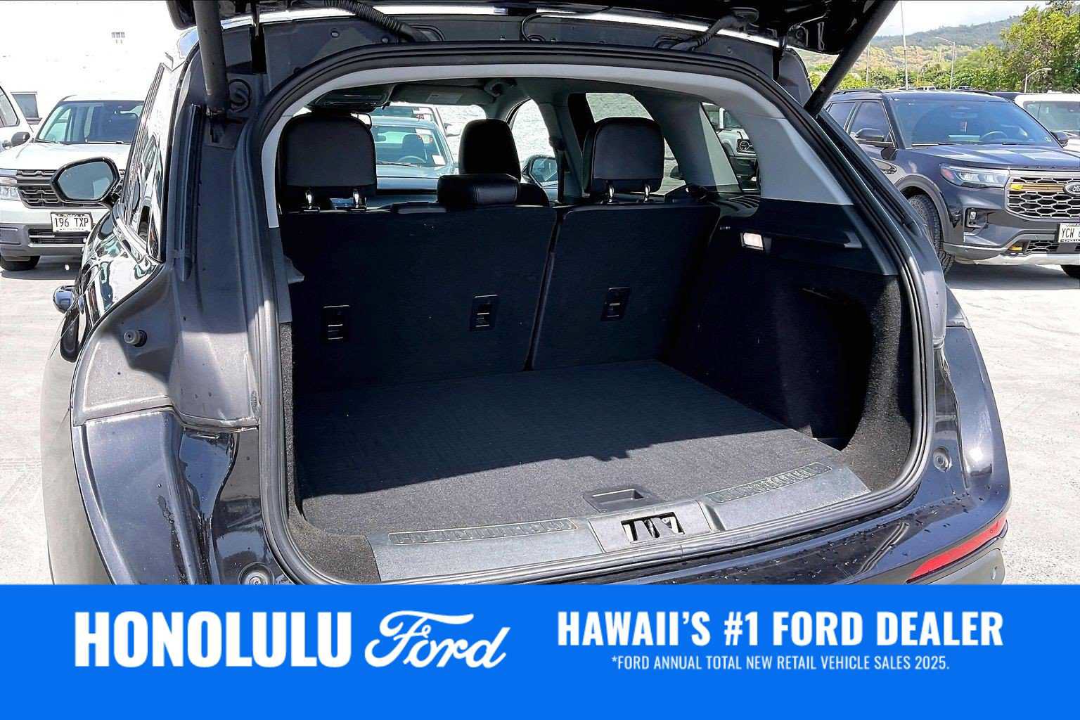 Used 2021 Lincoln Corsair FWD w/ Towing Package I image 18